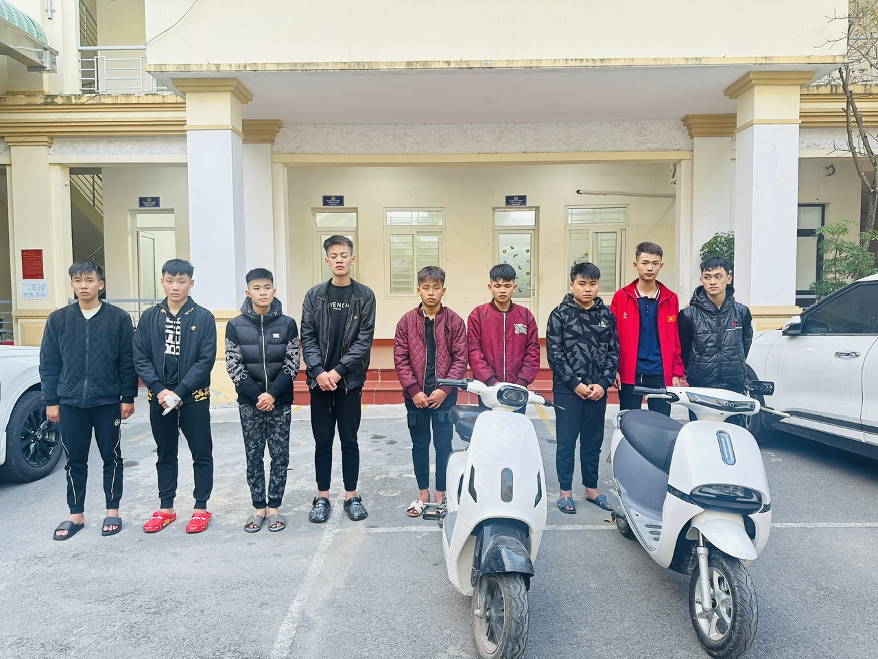 Công an phường Kiến An triệu tập 20 đối tượng đánh nhau tại đường An Bình, phường Kiến An